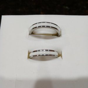 NWT His & Hers Wedding Band Set